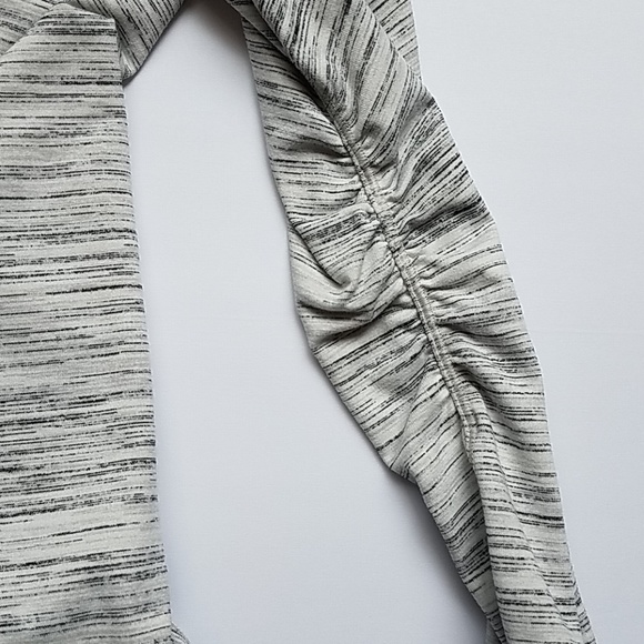 Lululemon Heathered Long Sleeve Top size 8 - Picture 5 of 7